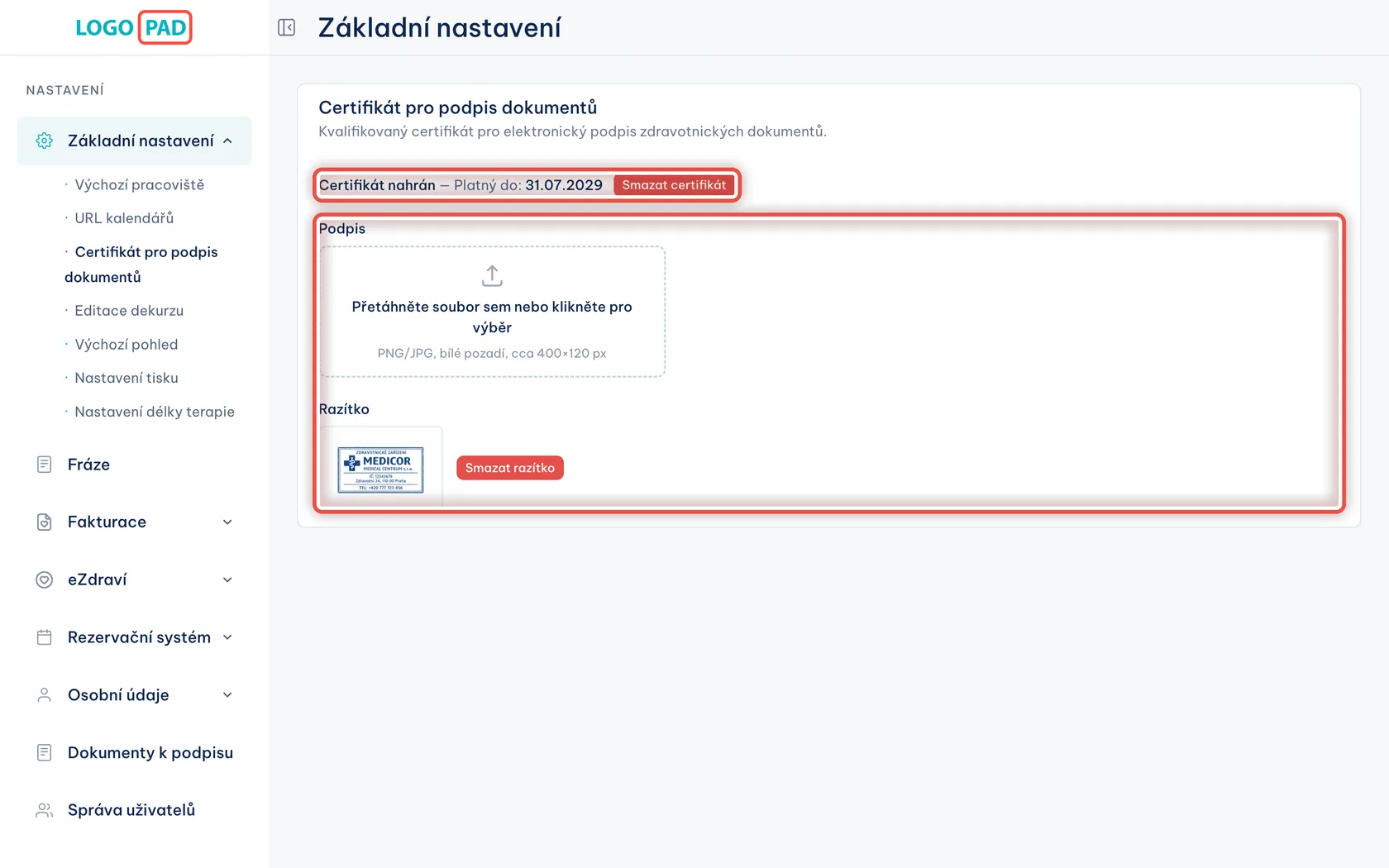 Krok 8 z 13 — Podpis dokumentů a razítko: Informace o nahraném certifikátu s datem platnosti a pod ní dvě místa pro obrázky: Podpis a Razítko.